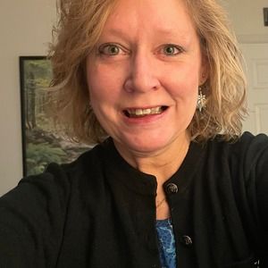 Meet your Posher, Debbie